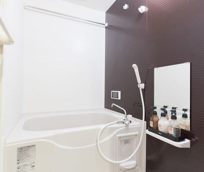 استودیو خانوادگی, Stay Sakura Kyoto Gyoen East