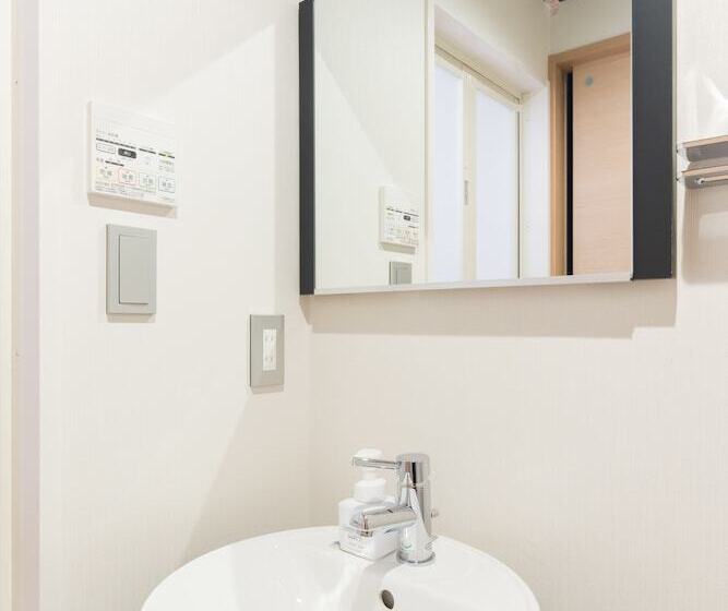 استودیو خانوادگی, Stay Sakura Kyoto Gyoen East