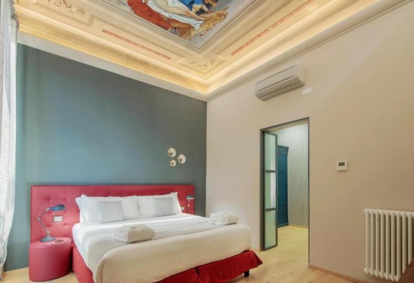 سوییت لوکس, Villa Riviera Resort