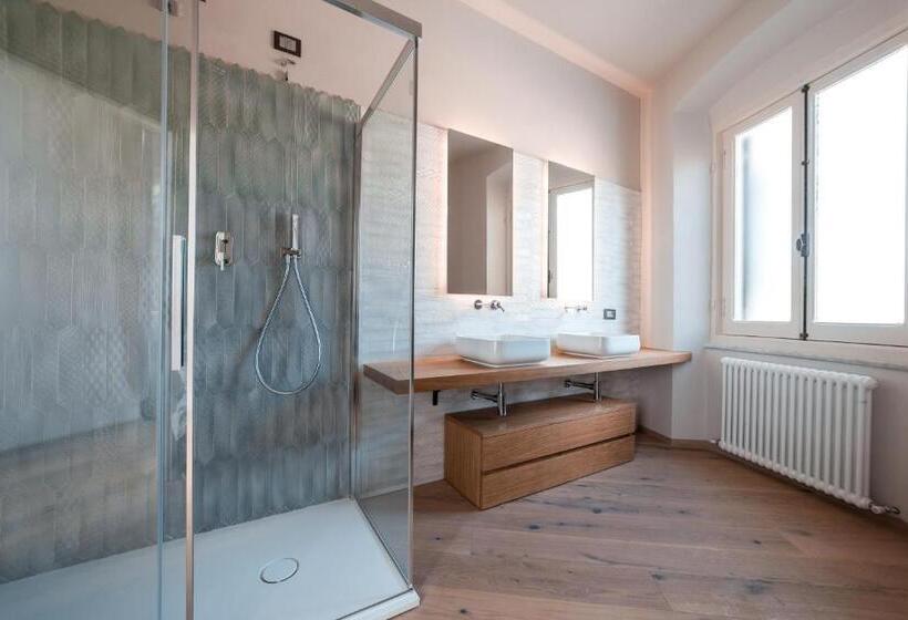 سوئیت جونیور با تراس, Villa Riviera Resort