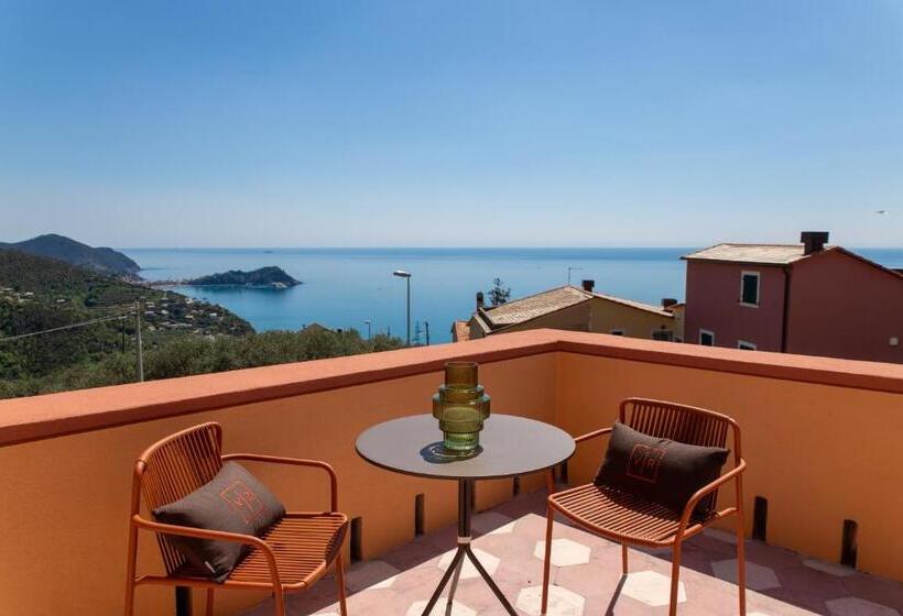Suite with Terrace, Villa Riviera Resort