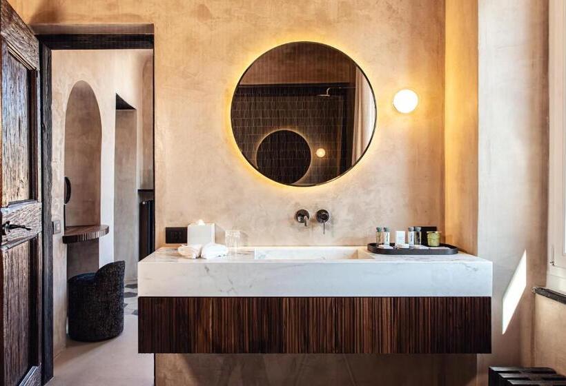 سوییت با چشم‌انداز باغ, Villa Riviera Resort