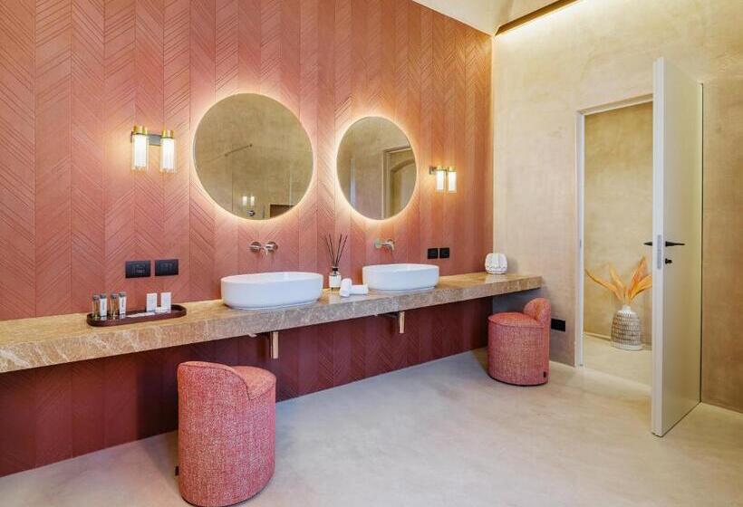 سوییت سوپریور, Villa Riviera Resort