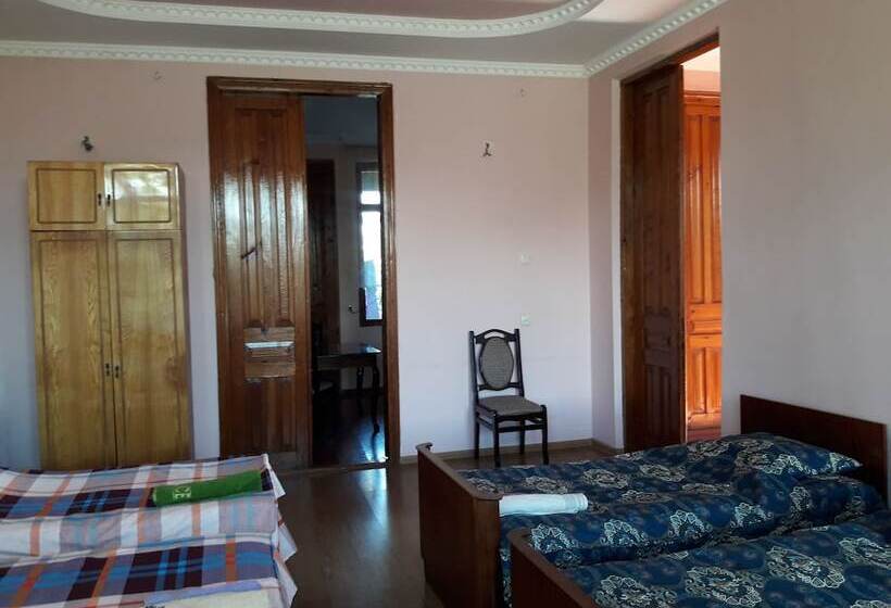 تختخواب در اتاق مشترک, Cozy Home