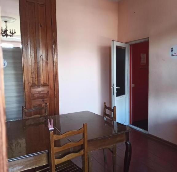 اتاق یک تخته با تراس, Cozy Home