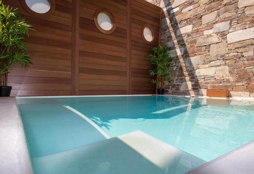 سوییت لوکس, Natura Luxury Boutique Hotel Skopelos