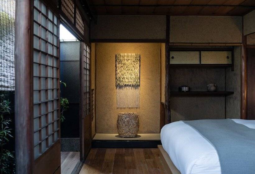 اتاق لوکس, Nazuna Kyoto Gosho