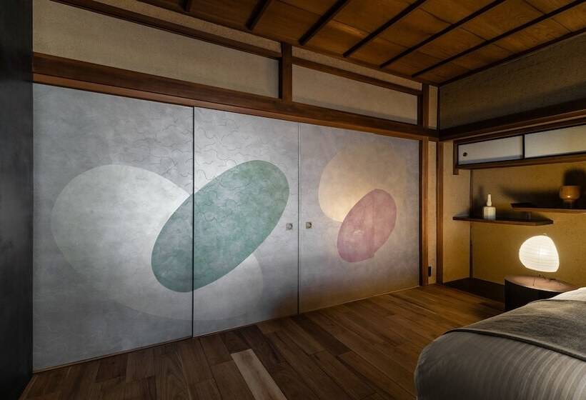 اتاق لوکس, Nazuna Kyoto Gosho