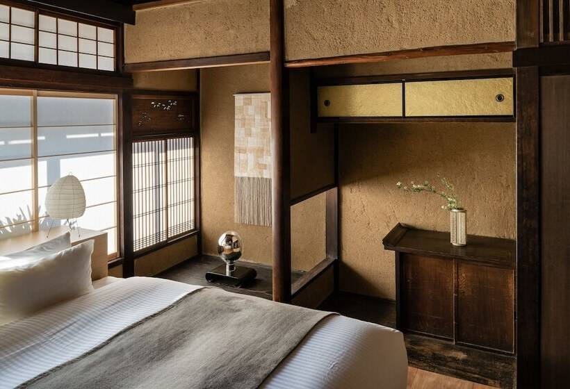 اتاق لوکس, Nazuna Kyoto Gosho