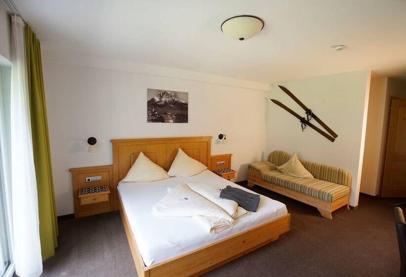 2-Bedroom Classic Apartment, Alpenstern Rooms & Suites