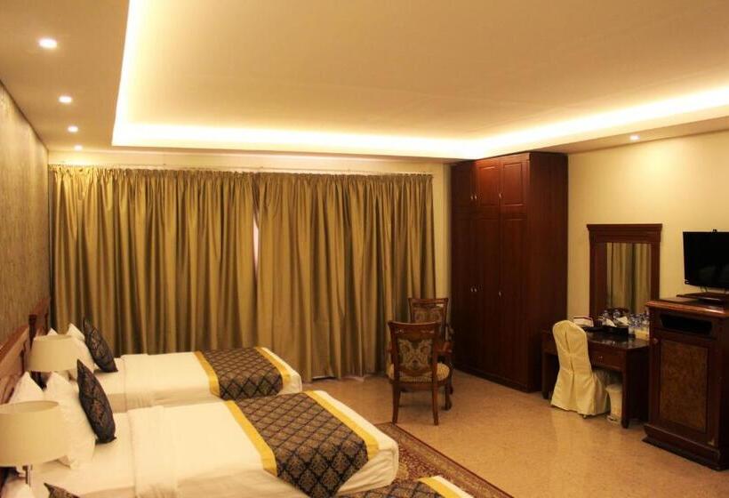 اتاق استاندارد سه نفره, Al Diyar