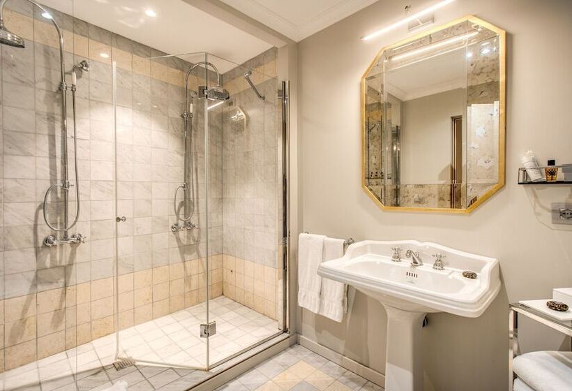 سوییت لوکس, Martius Private Suites