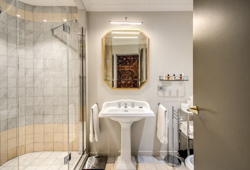 سوییت لوکس, Martius Private Suites