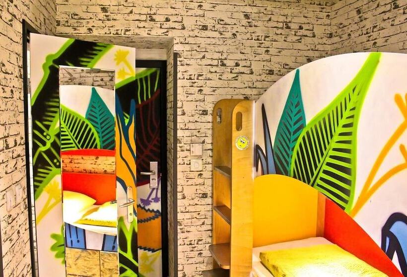 تختخواب در اتاق مشترک, Chillout Hostel Zagreb