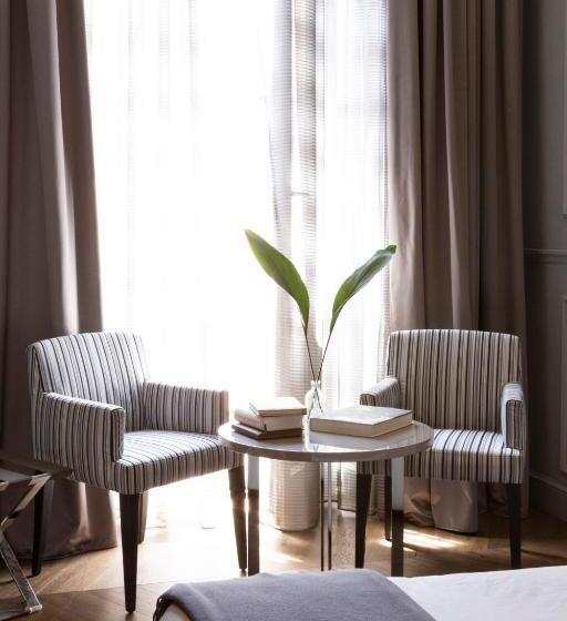 اتاق لوکس, Le Quattro Dame Luxury Suites