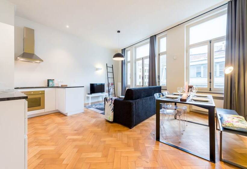 آپارتمان کامفورت 2 خوابه, Smartflats Design  Grandplace