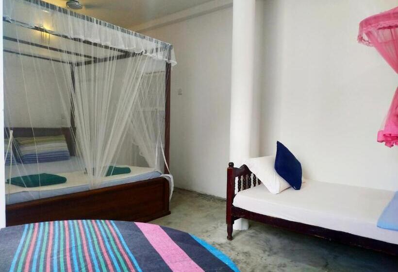 Quarto Triplo Deluxe, Aluthgedara Guest House