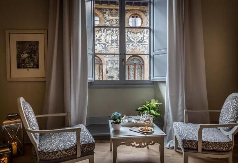 سوییت لوکس, Palazzo Ridolfi   Residenza D Epoca