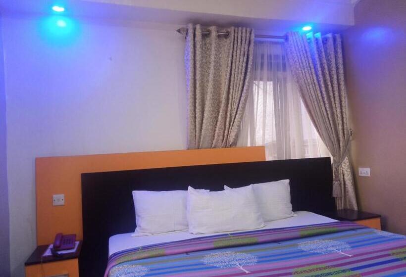 اتاق استاندارد, Alluring View Hotel   Toyin Sreet