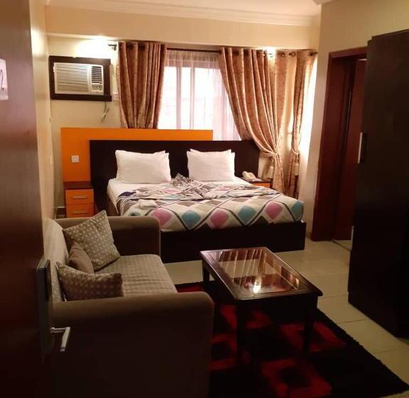 سوییت اجرایی, Alluring View Hotel   Toyin Sreet
