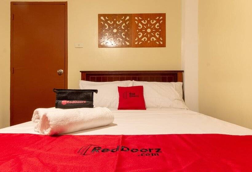 اتاق خانوادگی, Reddoorz Near Pnr Espana Station