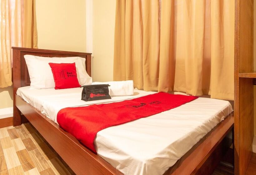 اتاق خانوادگی, Reddoorz Near Pnr Espana Station