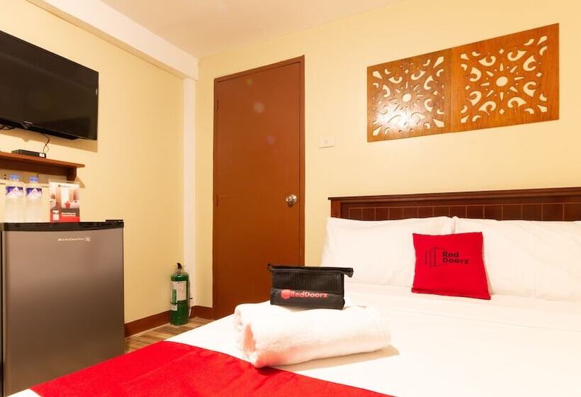 اتاق خانوادگی, Reddoorz Near Pnr Espana Station