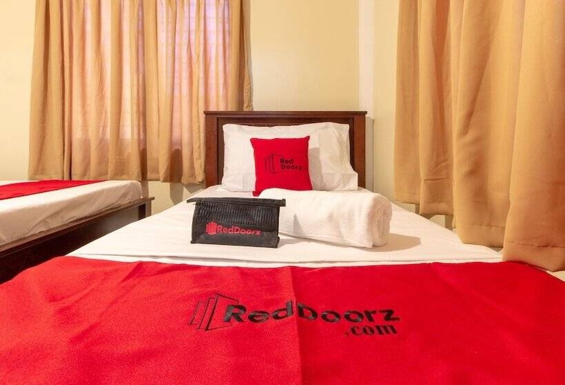 اتاق خانوادگی, Reddoorz Near Pnr Espana Station