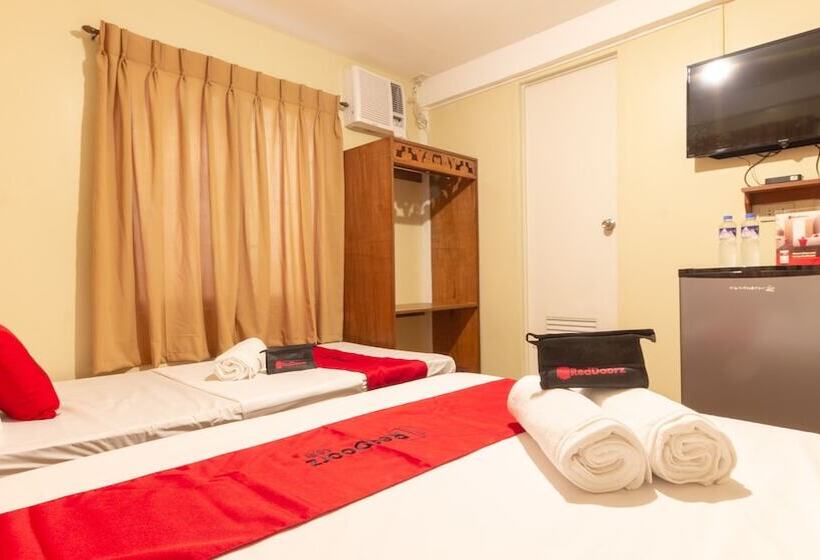 اتاق خانوادگی, Reddoorz Near Pnr Espana Station