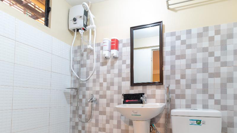 اتاق استاندارد, Reddoorz Near Pnr Espana Station