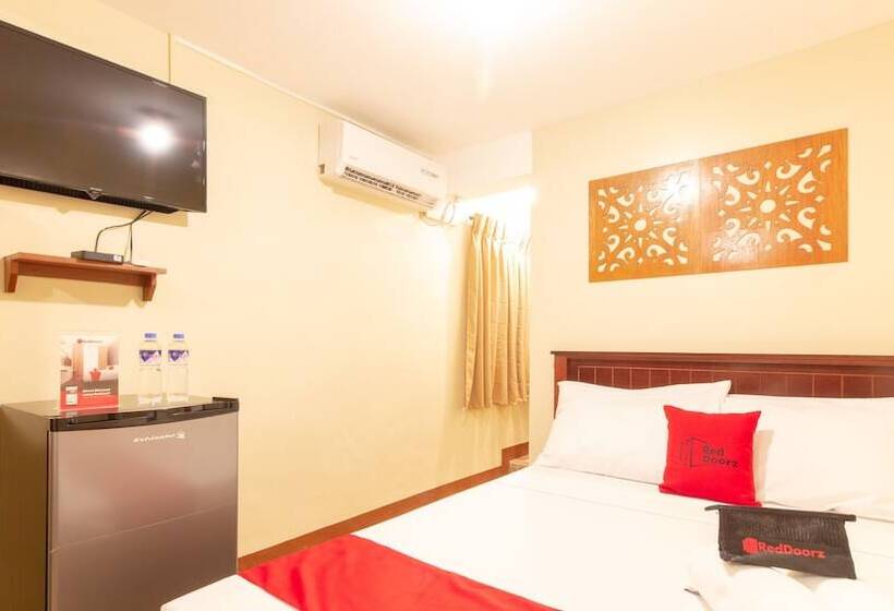 اتاق استاندارد, Reddoorz Near Pnr Espana Station