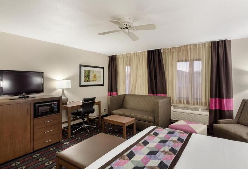 اتاق استاندارد برای معلولان, Comfort Inn Midtown