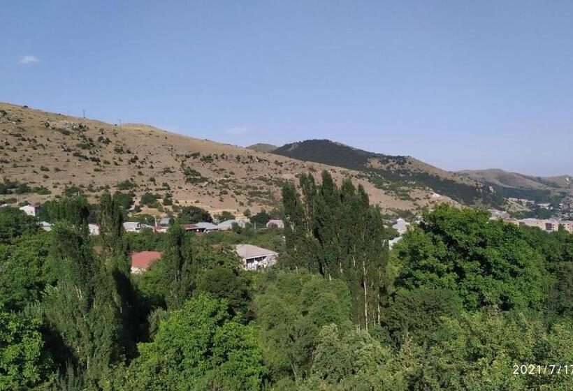 اتاق خانوادگی, Verishen Guest House B&b