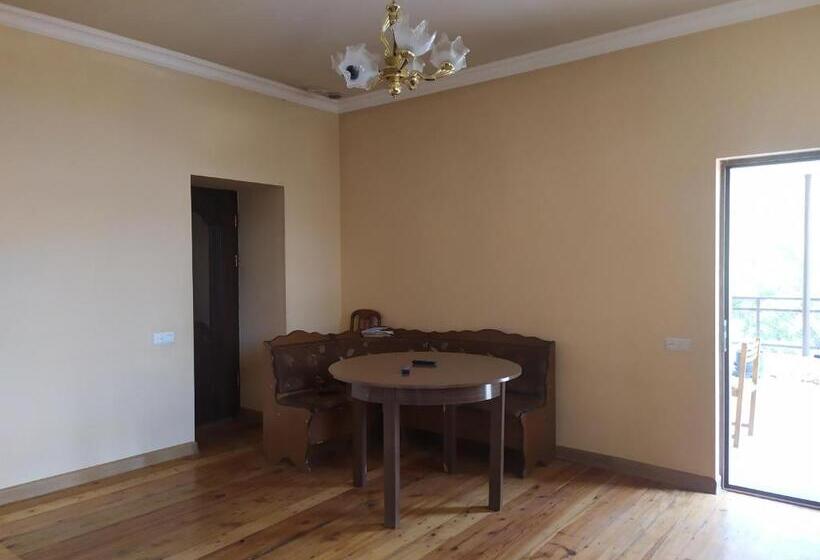 اتاق خانوادگی, Verishen Guest House B&b