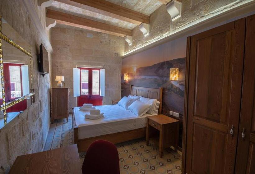 اتاق استاندارد با بالکن, 39 St. George