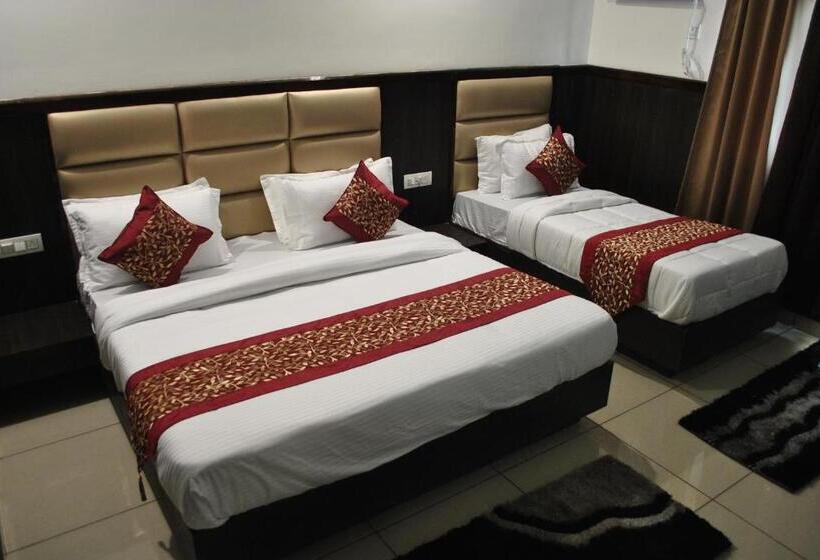 Трехместный Номер Deluxe, Green Valley