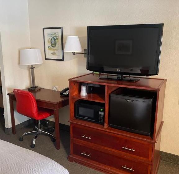Номер Стандарт 2 Двуспальные Кровати, SureStay Plus by Best Western Woodbury Inn