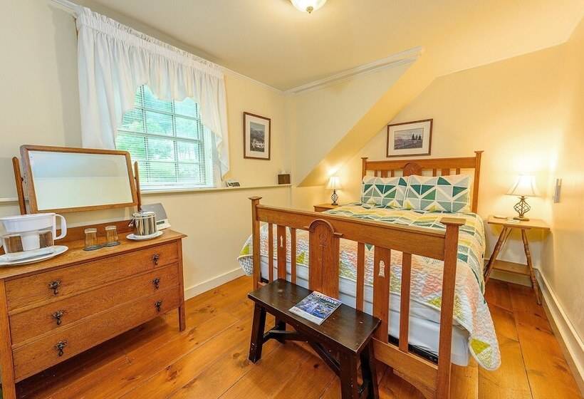 Номер Economy, Brass Lantern Inn