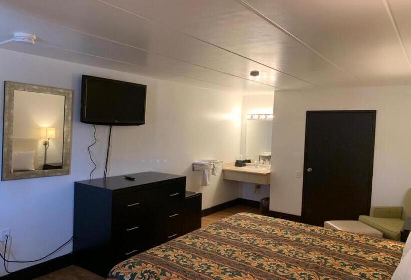 クイーンサイズベッドのスタンダードルーム, Economy Inn Of Holland