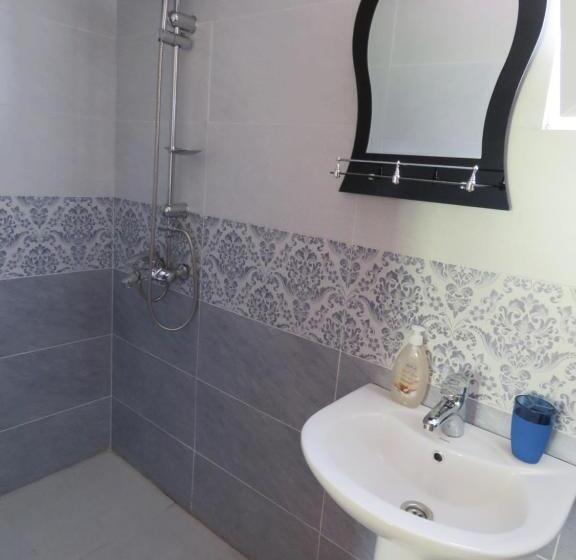 اتاق استاندارد, Guest House Guli