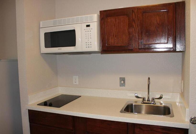 스탠다드 룸 킹사이즈 침대, Quality Inn & Suites Port Arthur  Nederland