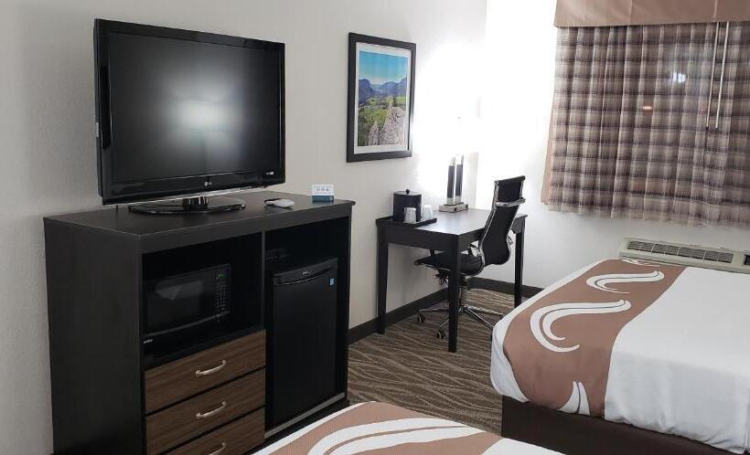 Номер Стандарт, Quality Inn & Suites
