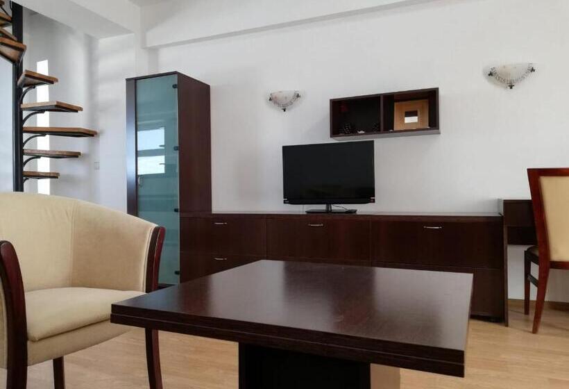 דירת חדר נוף לים, Casa Ruxandrei