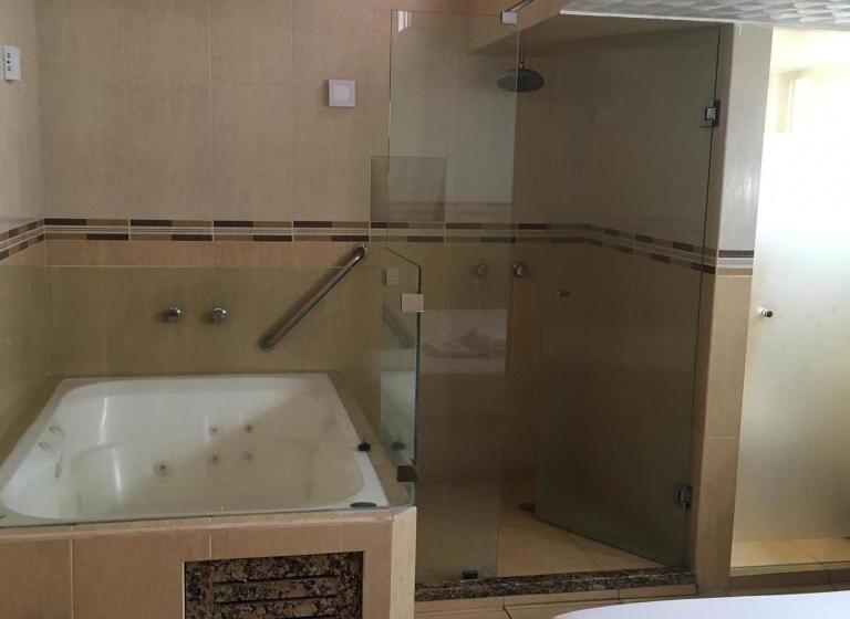 デラックスルーム, & Suites Elba