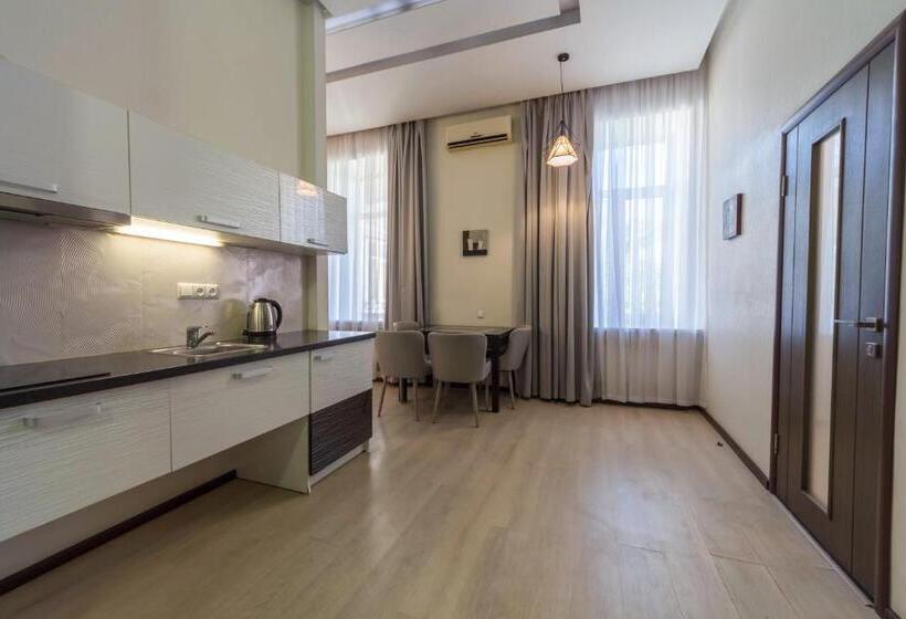 آپارتمان سوپریور 1 خوابه, Secret Apartments
