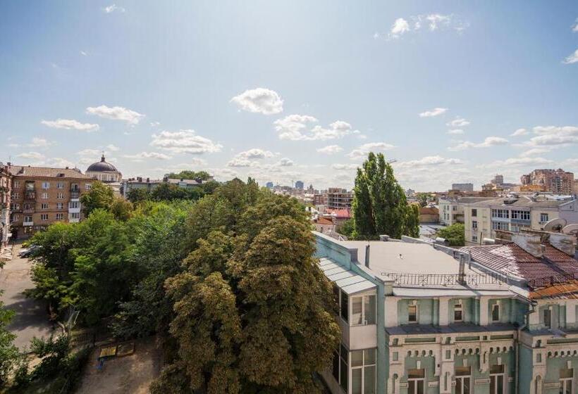 Superior studio with balcony, Secret Apartments