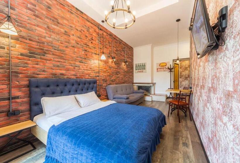 Superior studio with balcony, Secret Apartments