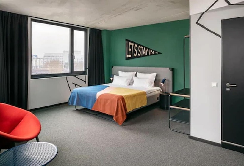 اتاق لوکس, The Social Hub Berlin Alexanderplatz