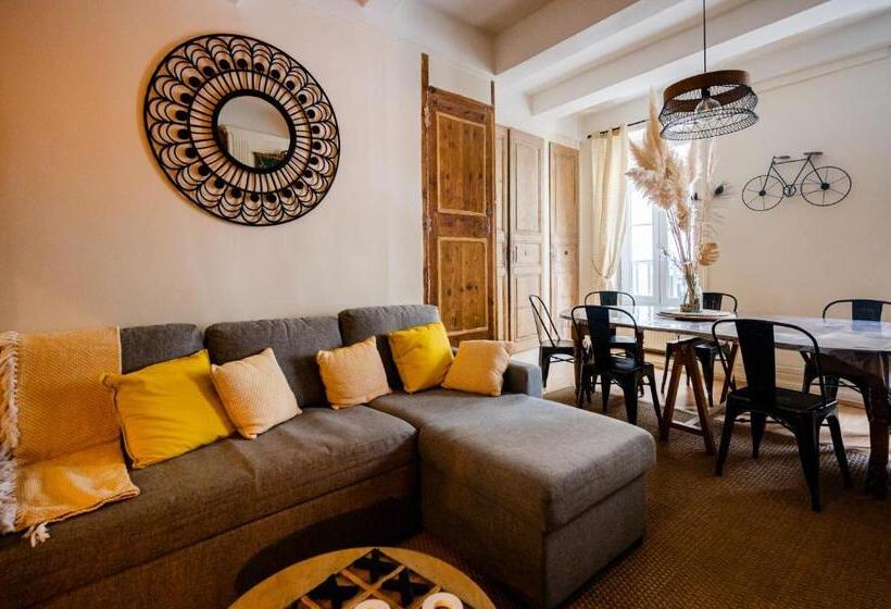 اتاق سوپریور با تخت بزرگ, Gîte Le Pied Du Géant   Local Sécurisé Pour Les Vélos