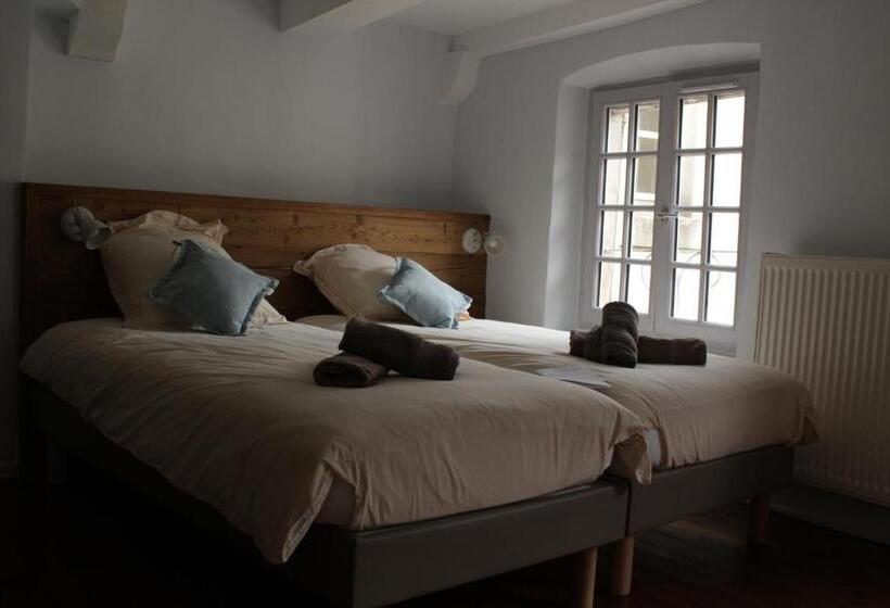 اتاق سوپریور با تخت بزرگ, Gîte Le Pied Du Géant   Local Sécurisé Pour Les Vélos